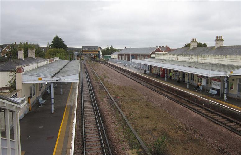 railwaystation-railway station