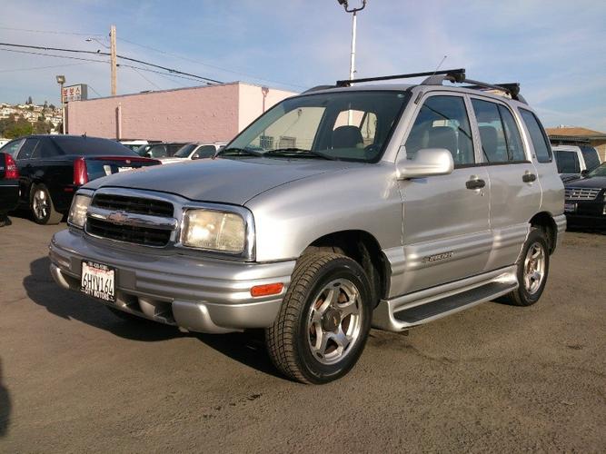 chevrolet-chevrolet tracker