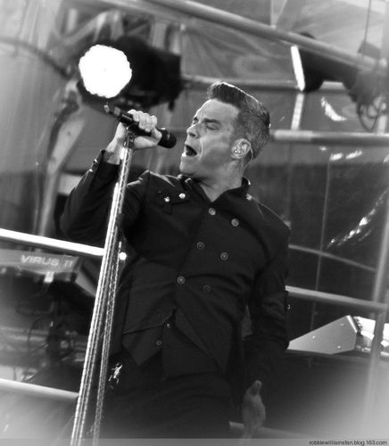 robbiewilliams-robbie williams 歌曲